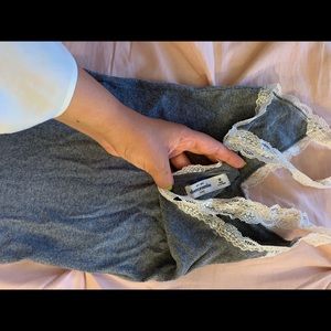 Abercrombie KIDS gray top (SIZE: M)